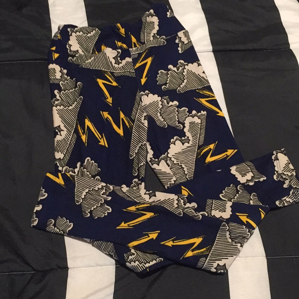 LuLaroe tween thunderstorm leggings